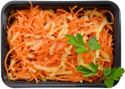 Салат из моркови с ананасом