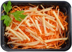 Салат из моркови и яблок с маслом растительным